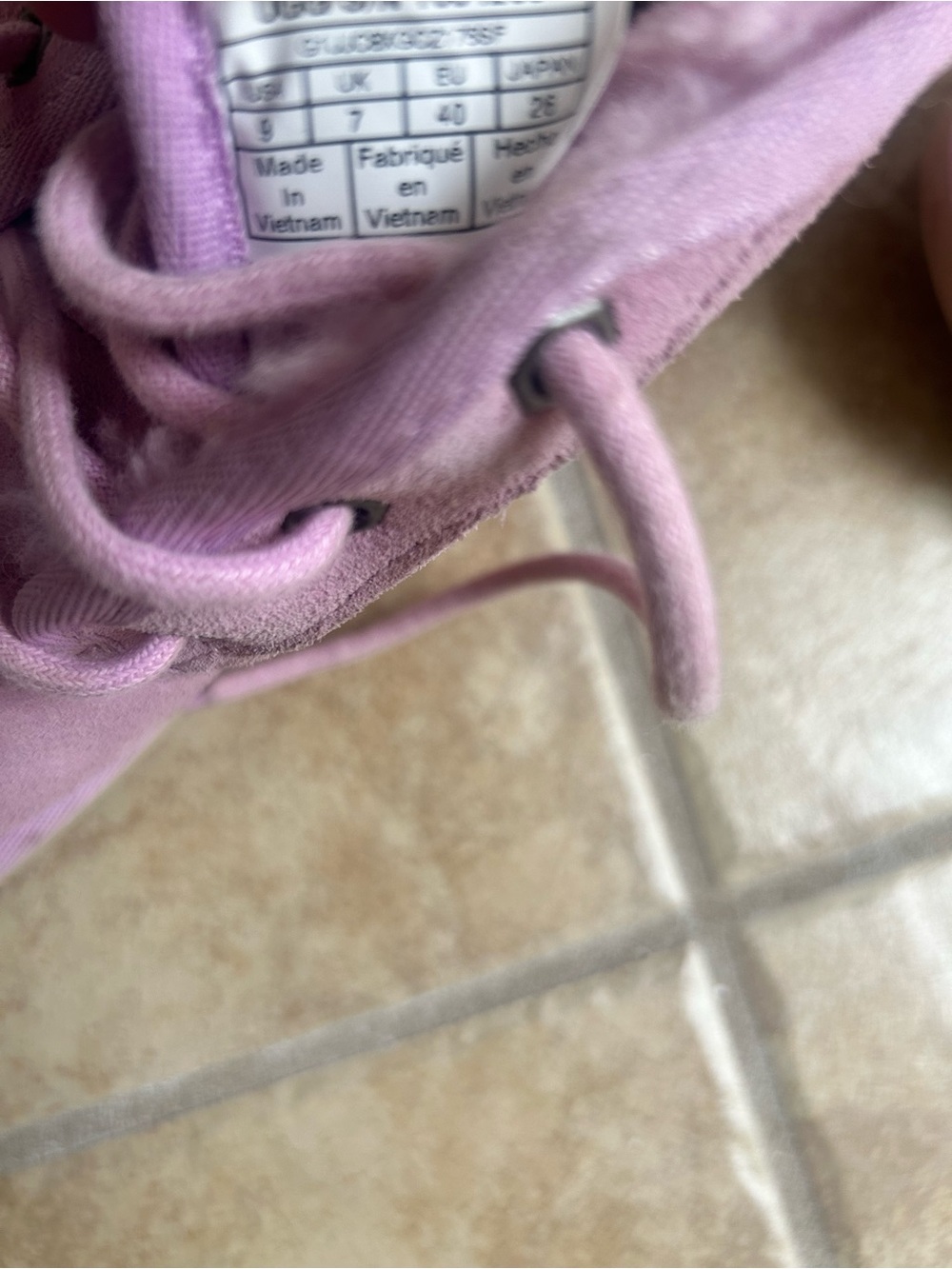 Light Pink Lace Up Women’s Uggs. Size 9 - Picture 2 of 4